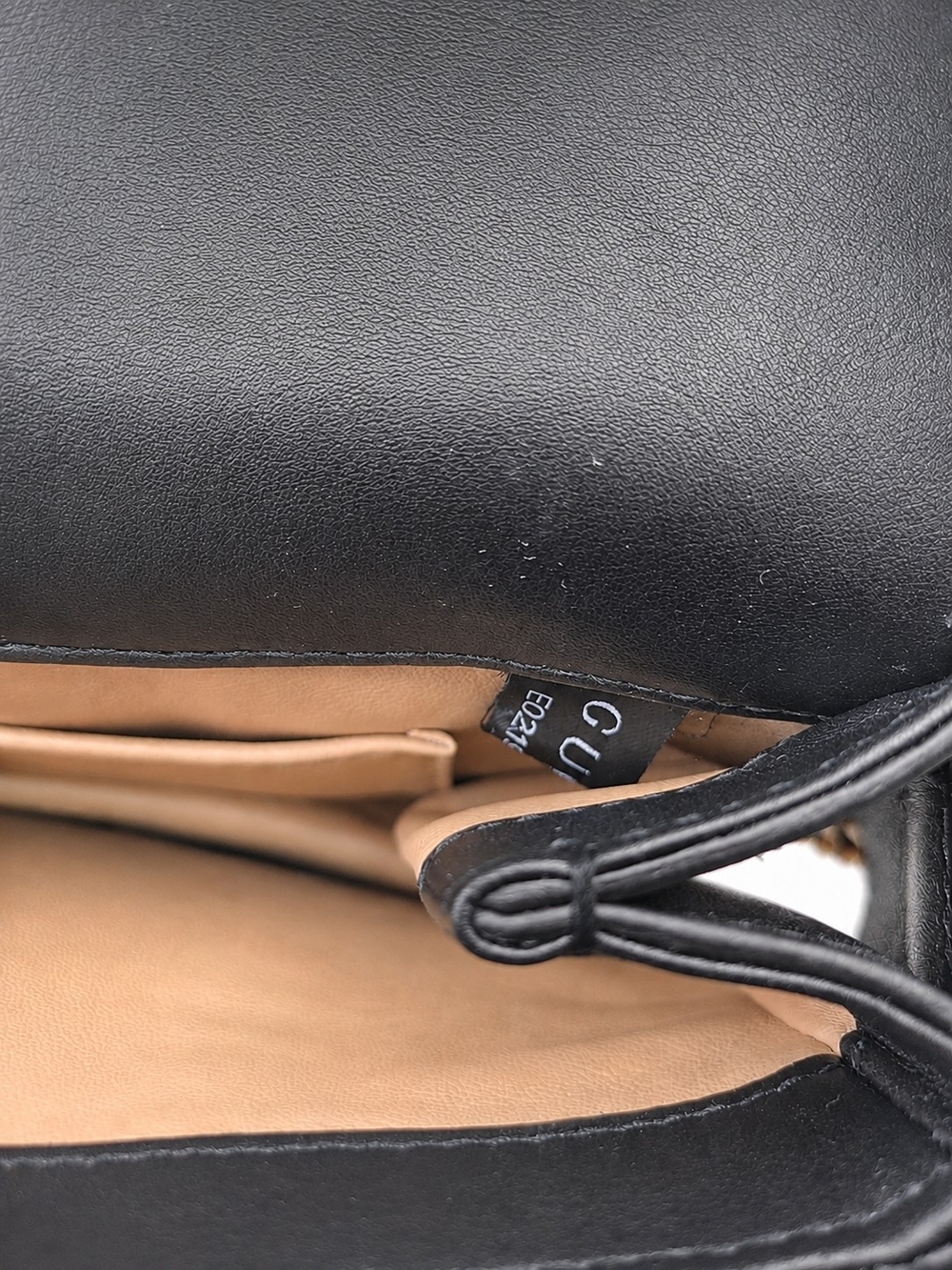 Gucci Broadway Pearly bee embellished leather mini - Picture 8 of 8